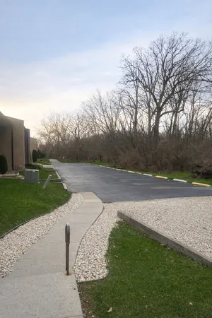 $2,500 | 1050 Holbrook Road, Unit I, Homewood, IL 60430