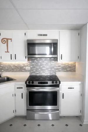 $2,500 | 1050 Holbrook Road, Unit I, Homewood, IL 60430