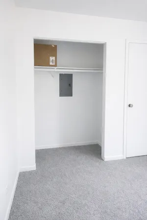 $2,500 | 1050 Holbrook Road, Unit I, Homewood, IL 60430