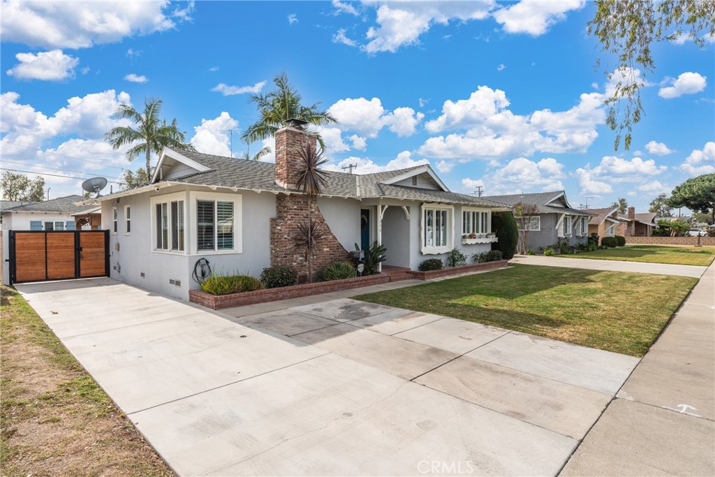 1550 West Palais Road Anaheim, CA 92802 - Photo 15 of 15 a view of a house with entertaining space