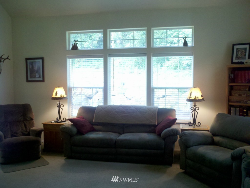 12403 Hubbard Road Southeast Rainier, WA 98576 - Photo 3 of 15 Gallery Image 3