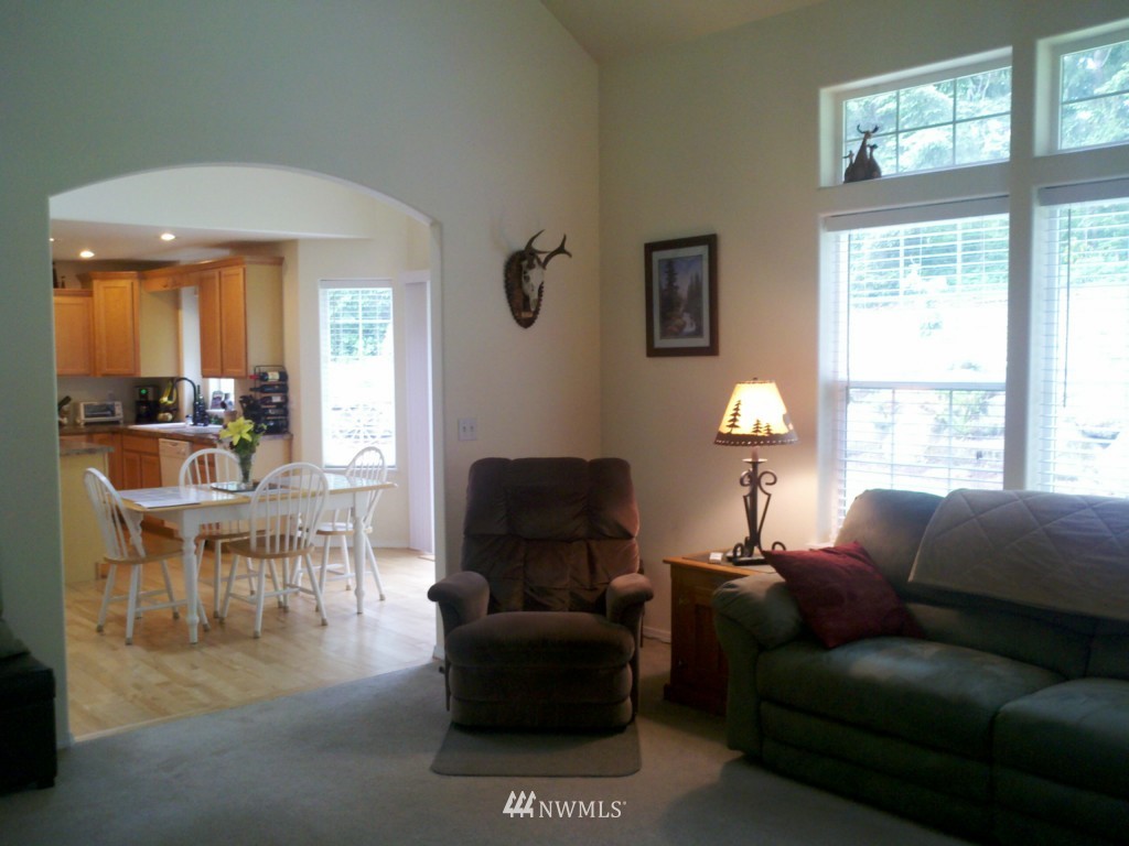 12403 Hubbard Road Southeast Rainier, WA 98576 - Photo 4 of 15 Gallery Image 4