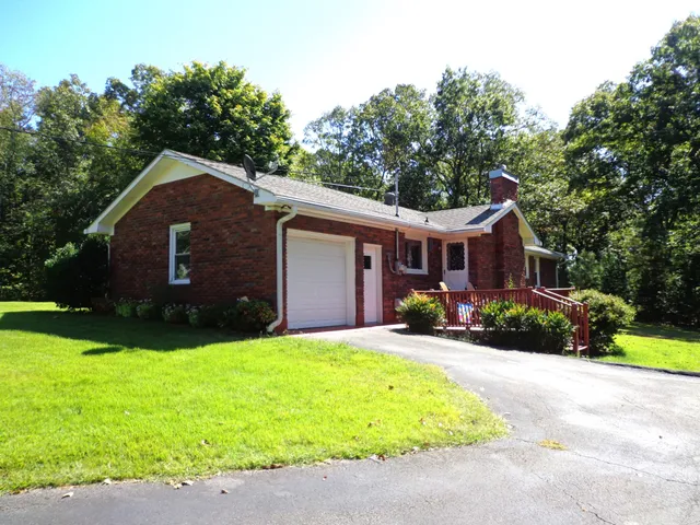 $239,000 | 202 Bowen Heights Drive, Waverly, TN 37185