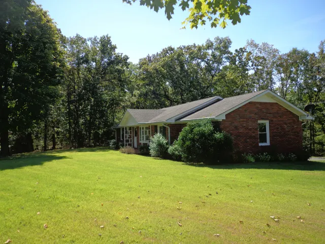 $239,000 | 202 Bowen Heights Drive, Waverly, TN 37185