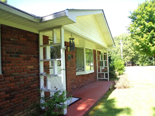 $239,000 | 202 Bowen Heights Drive, Waverly, TN 37185