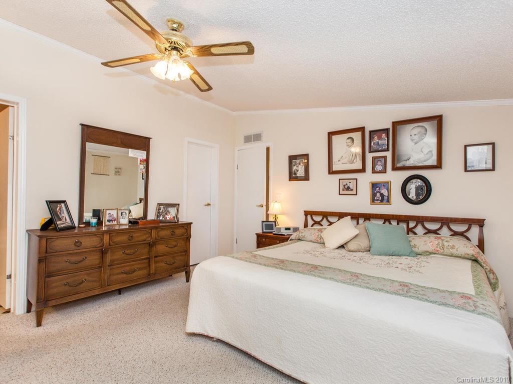 56 Meadowchase Road Fletcher, NC 28732 - Photo 18 of 37 Gallery Image 18