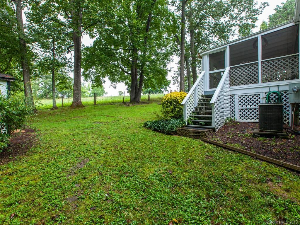 56 Meadowchase Road Fletcher, NC 28732 - Photo 6 of 37 Gallery Image 6