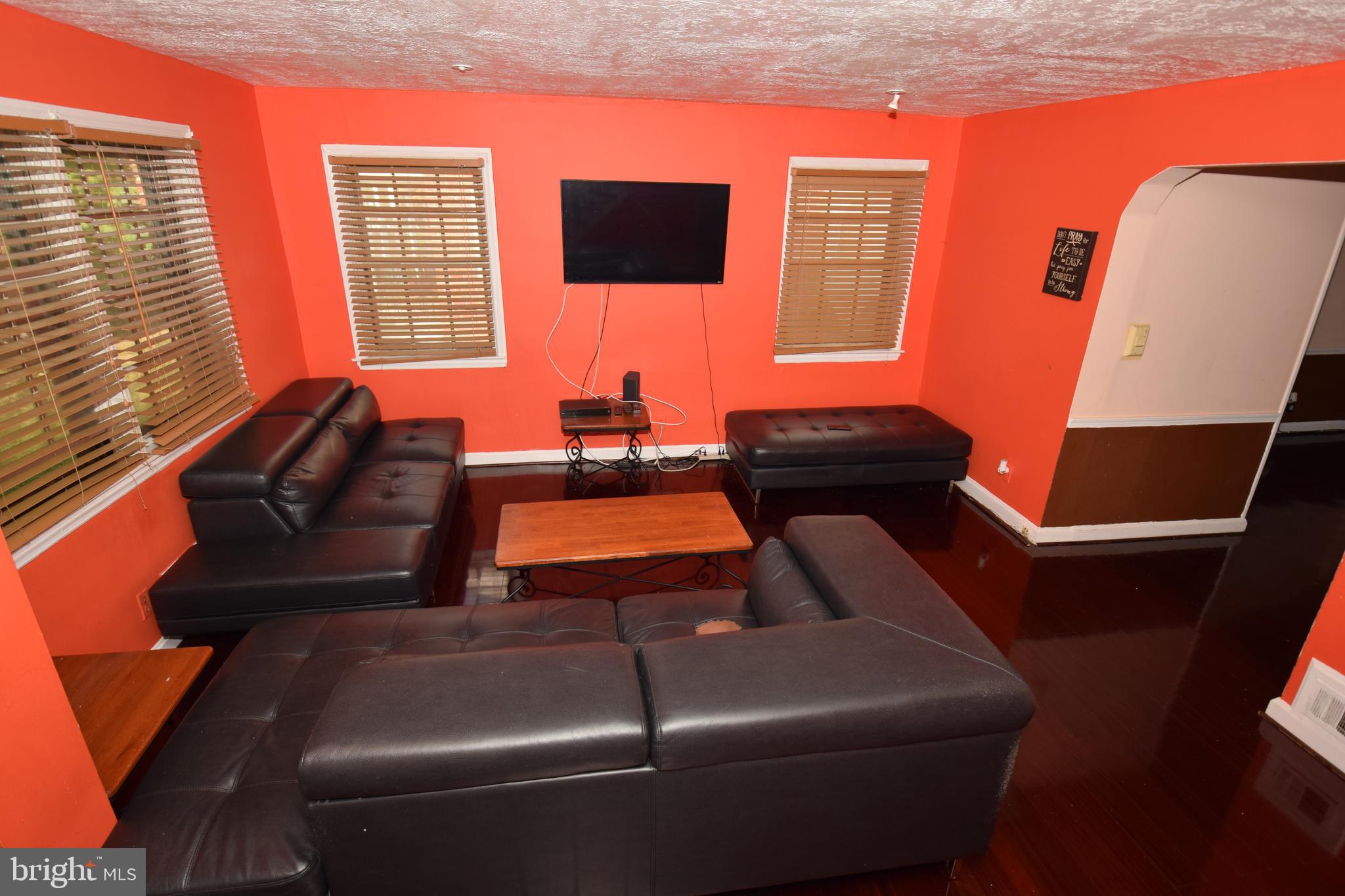 6931 Fieldcrest Road Baltimore, MD 21215 - Photo 21 of 25