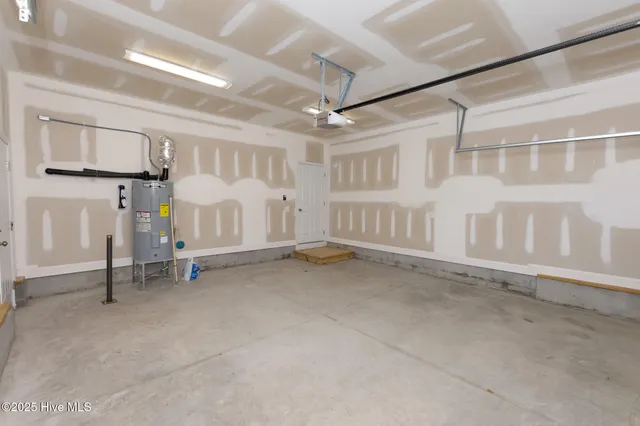 $1,895 | 608 Feather Court, Richlands, NC 28574