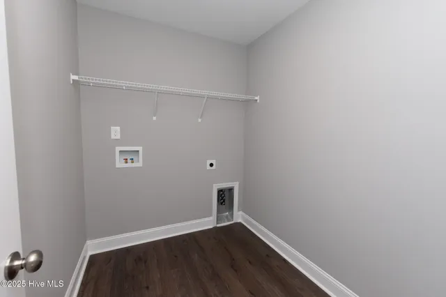 $1,895 | 608 Feather Court, Richlands, NC 28574