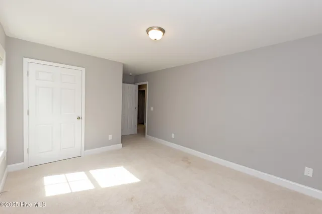 $1,895 | 608 Feather Court, Richlands, NC 28574