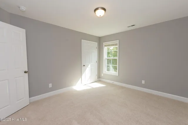 $1,895 | 608 Feather Court, Richlands, NC 28574