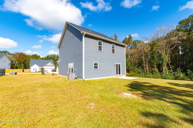 $1,895 | 608 Feather Court, Richlands, NC 28574