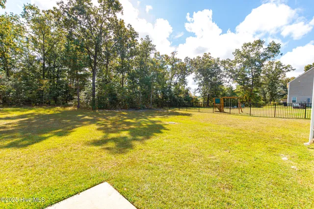 $1,895 | 608 Feather Court, Richlands, NC 28574