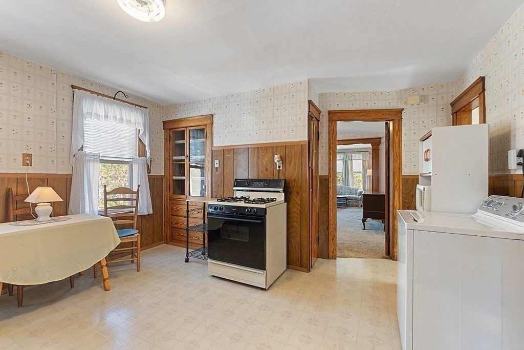 29 Halmstad Street Worcester, MA 01607 - Photo 12 of 41 Gallery Image 12