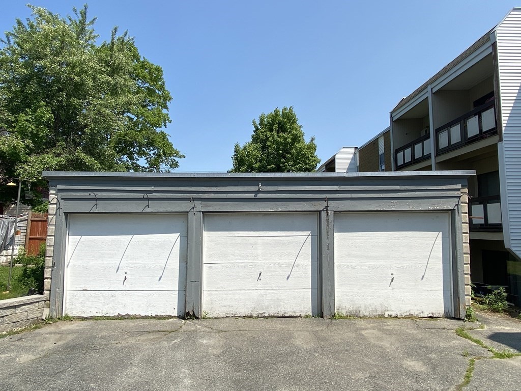 29 Halmstad Street Worcester, MA 01607 - Photo 2 of 41 Gallery Image 2