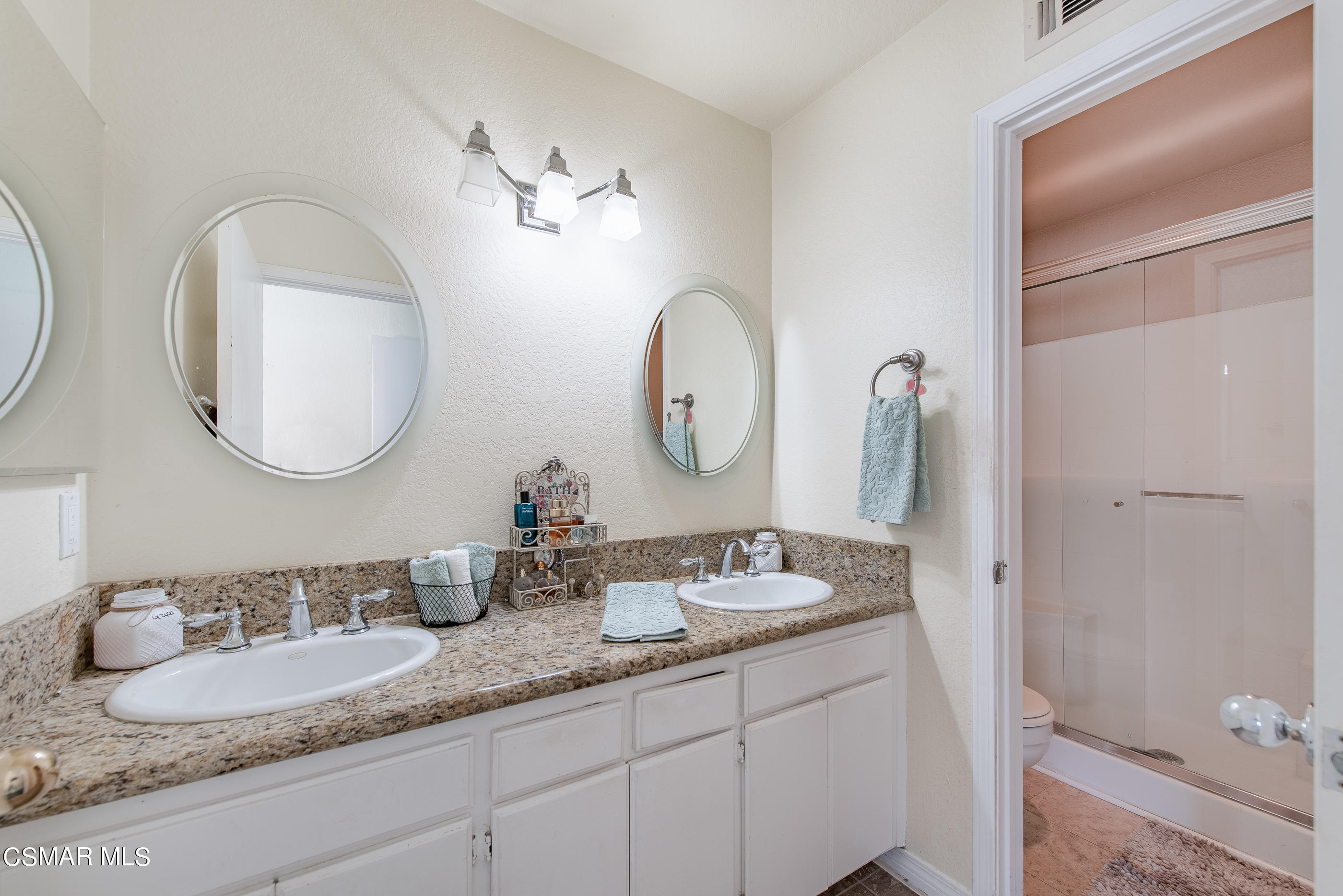 1842 Rory Lane, Unit 4 Simi Valley, CA 93063 - Photo 20 of 24 1842 Rory Ln Simi Valley-20