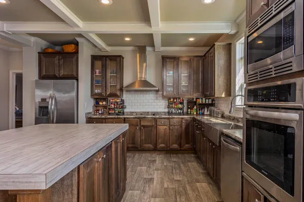 $995,000 | 4637 Ideal Valley Road, Spring City, TN 37381