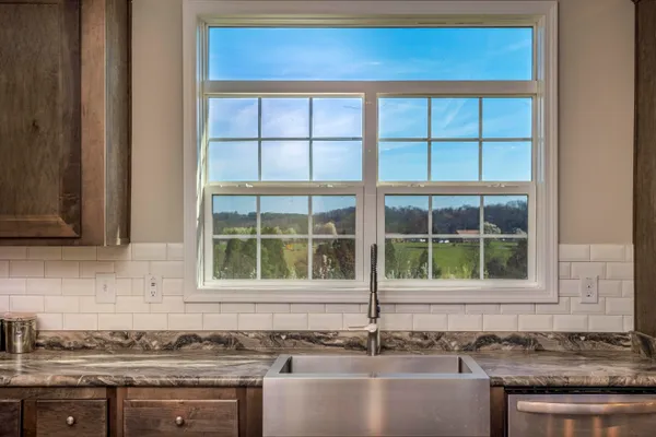 $995,000 | 4637 Ideal Valley Road, Spring City, TN 37381