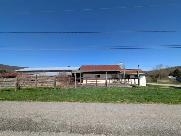 $995,000 | 4637 Ideal Valley Road, Spring City, TN 37381