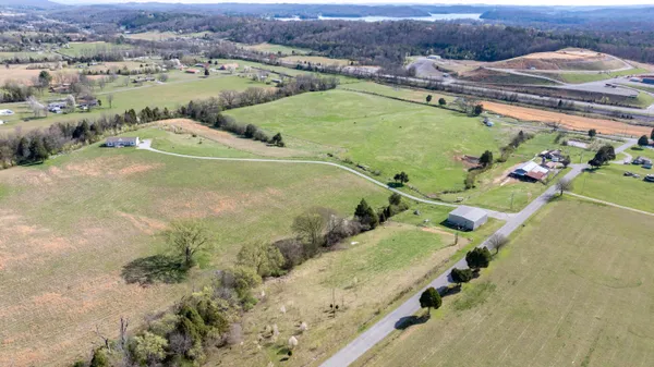 $995,000 | 4637 Ideal Valley Road, Spring City, TN 37381