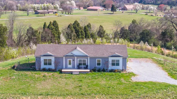 $995,000 | 4637 Ideal Valley Road, Spring City, TN 37381