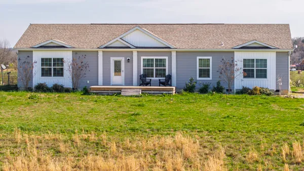 $995,000 | 4637 Ideal Valley Road, Spring City, TN 37381