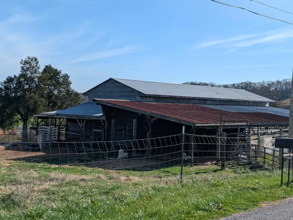 $995,000 | 4637 Ideal Valley Road, Spring City, TN 37381