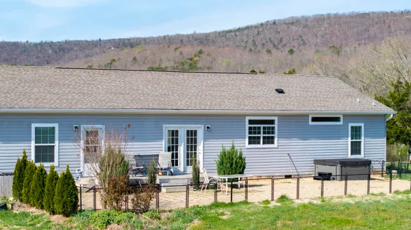 $995,000 | 4637 Ideal Valley Road, Spring City, TN 37381