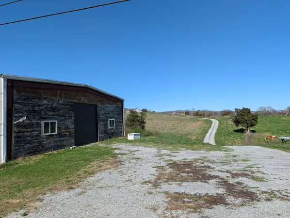 $995,000 | 4637 Ideal Valley Road, Spring City, TN 37381