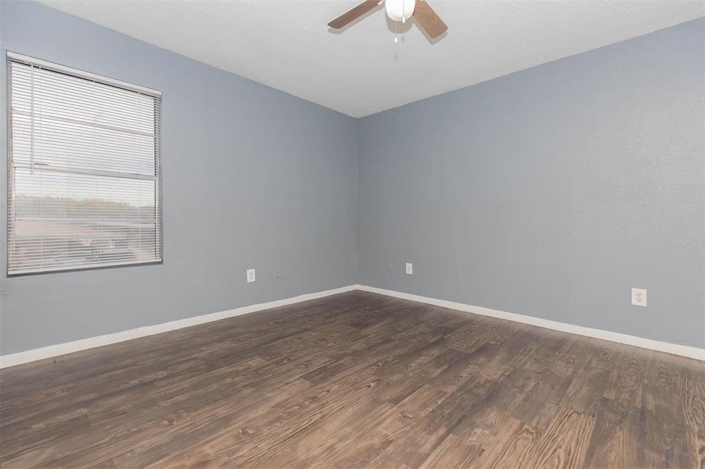 801 South Allen-Genoa Road, Unit 25 South Houston, TX 77587 - Photo 6 of 18 $199 1st Month Rent ( With Approved Credit)