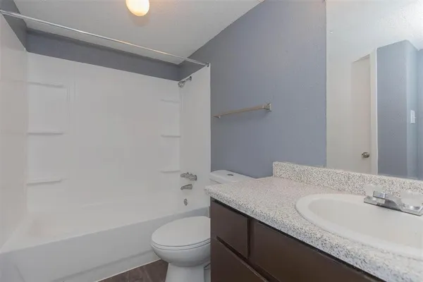 $1,250 | 801 South Allen-Genoa Road, Unit 25, South Houston, TX 77587