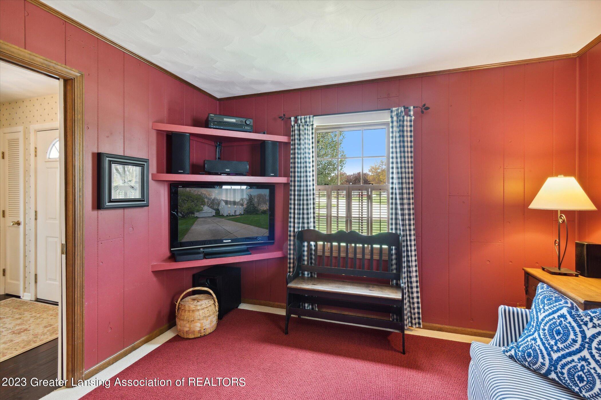 941 Kingsbridge Road Grand Ledge, MI 48837 - Photo 21 of 46 10-941-Kingsbridge-Rd-Grand-Ledge-MI-488