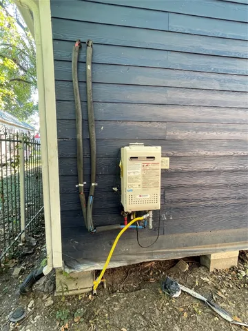 $350,000 | 1607 Chapman Street, Houston, TX 77009