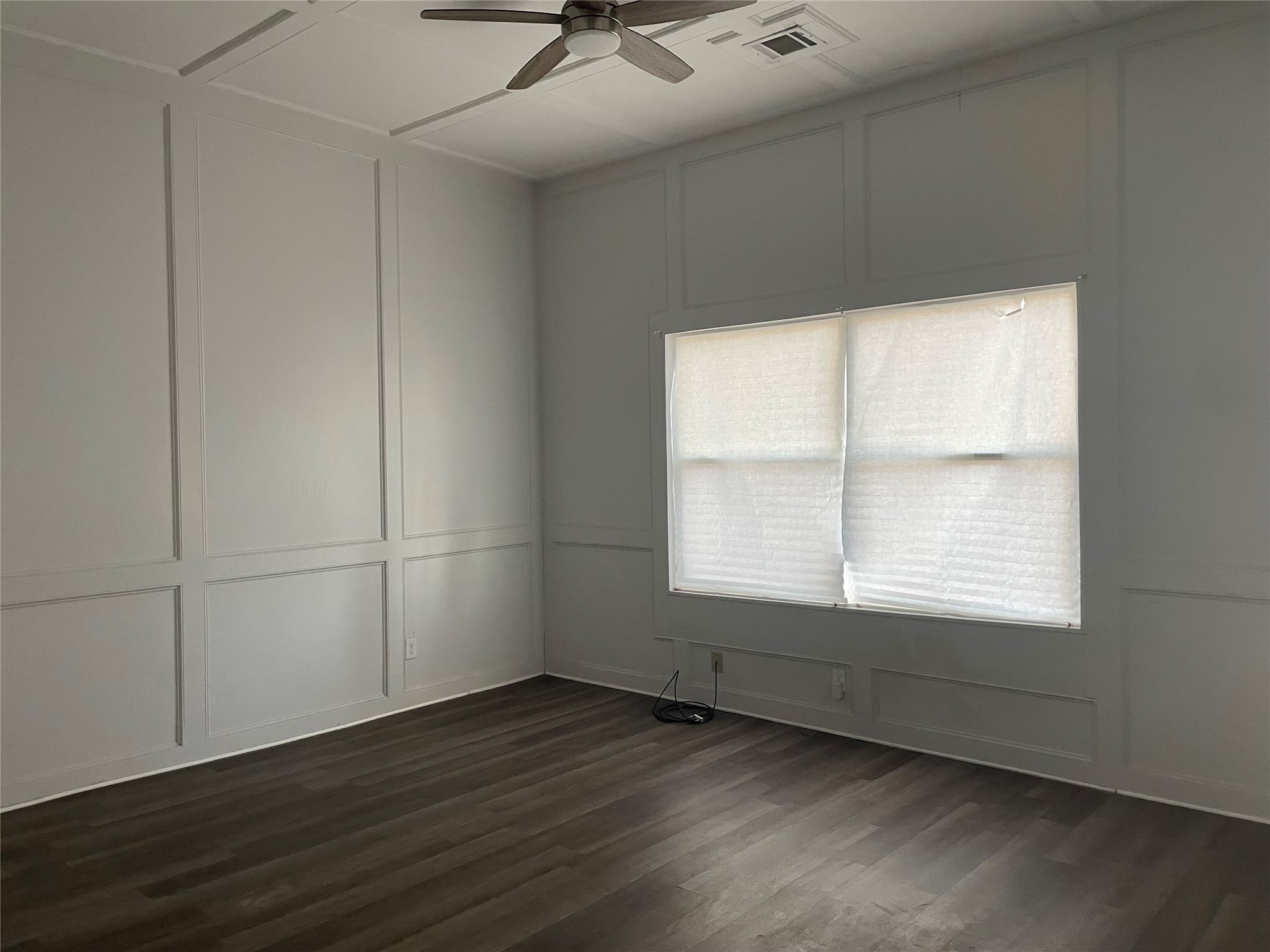 1607 Chapman Street Houston, TX 77009 - Photo 6 of 28 Living