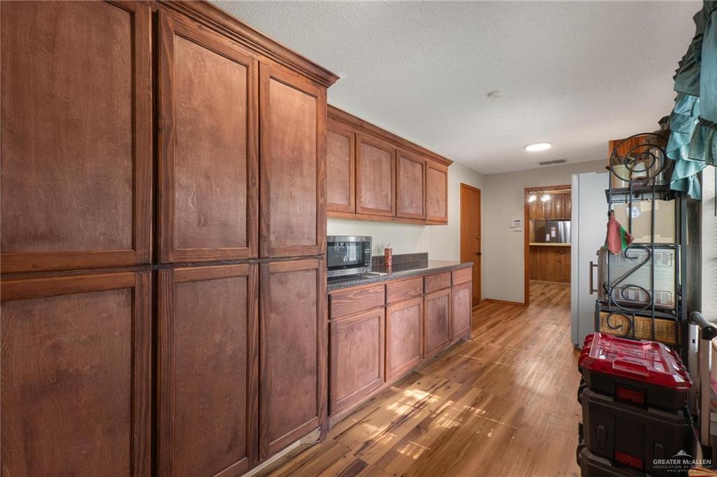 401 South Parker Road La Feria, TX 78559 - Photo 13 of 34