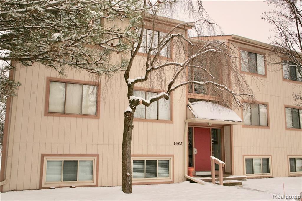 1663 Riverside Drive Rochester, MI 48309 - Photo 1 of 13