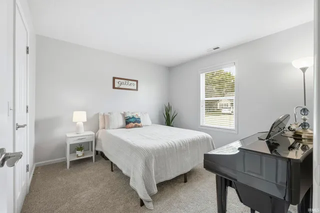 $247,500 | 11204 Wirra Wirra Hill, Roanoke, IN 46783