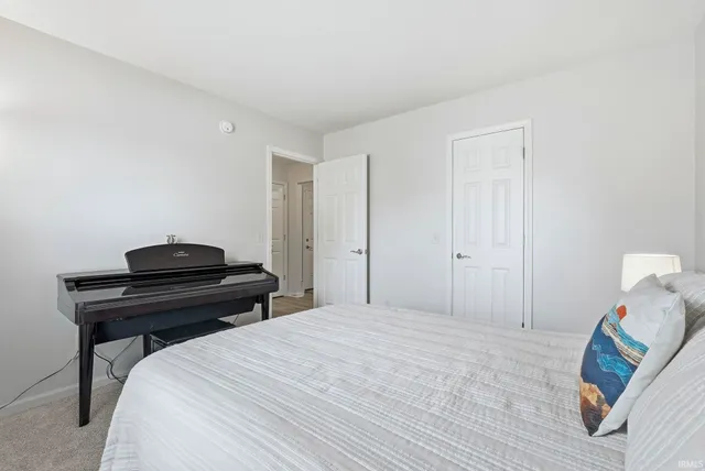 $247,500 | 11204 Wirra Wirra Hill, Roanoke, IN 46783