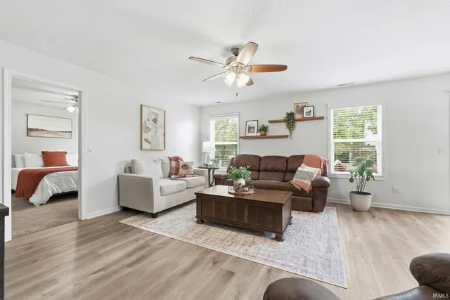 $247,500 | 11204 Wirra Wirra Hill, Roanoke, IN 46783