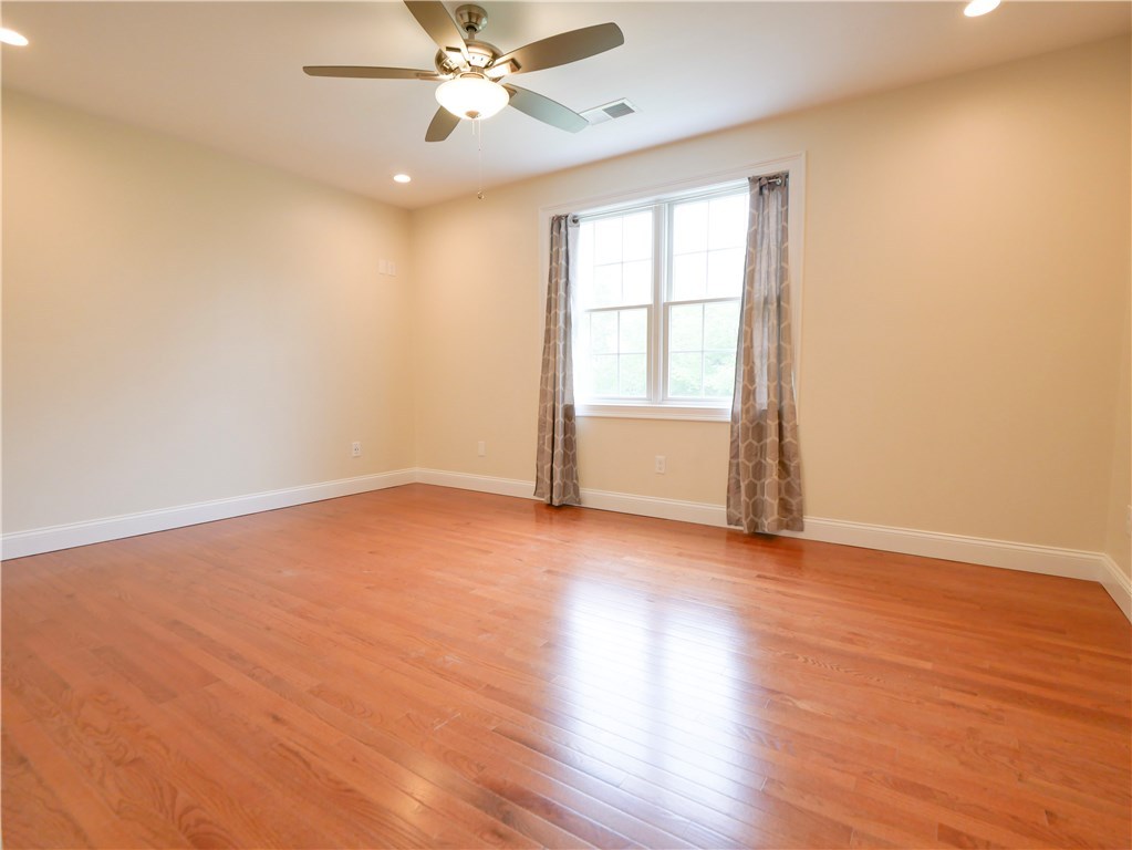 75 Cedar Rdg Trail Jamestown, RI 02835 - Photo 24 of 38 Gallery Image 24