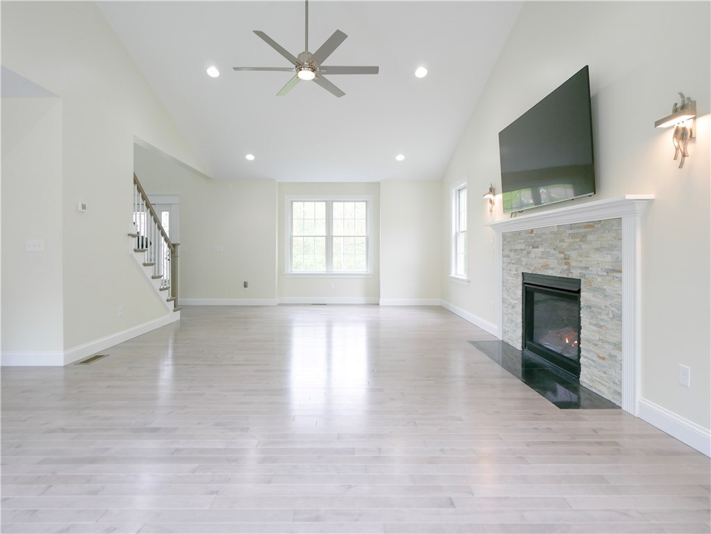 75 Cedar Rdg Trail Jamestown, RI 02835 - Photo 10 of 38 Gallery Image 10