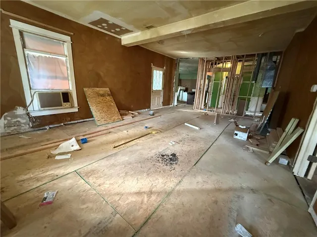 $95,000 | 202 6th Avenue South, Greenwood, MO 64034