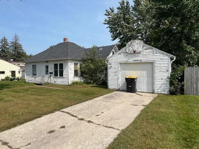 $35,000 | 605 South 12th Street, Olivia, MN 56277