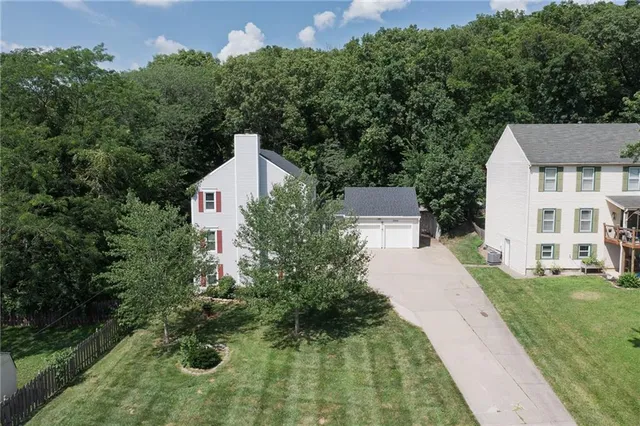 $374,900 | 2308 Hebbeln Drive, Leavenworth, KS 66048