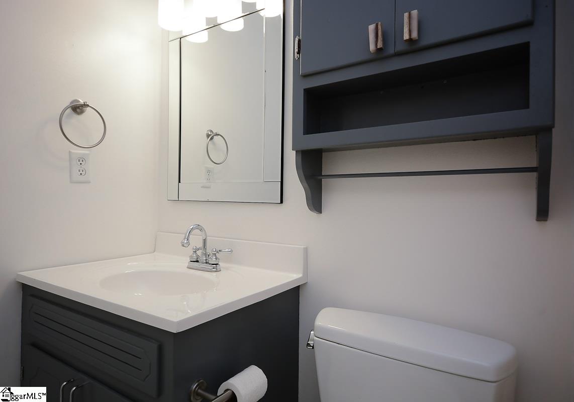 11 Nottingham Road Greenville, SC 29607 - Photo 16 of 18