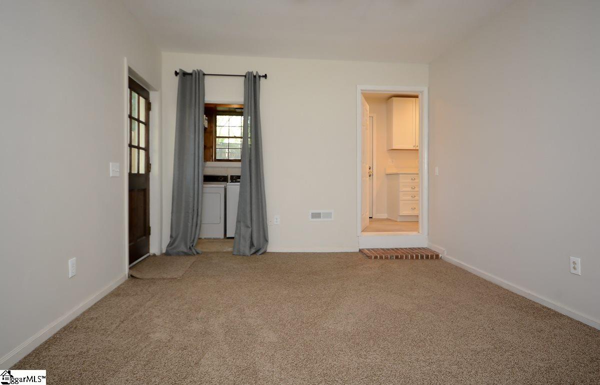 11 Nottingham Road Greenville, SC 29607 - Photo 17 of 18