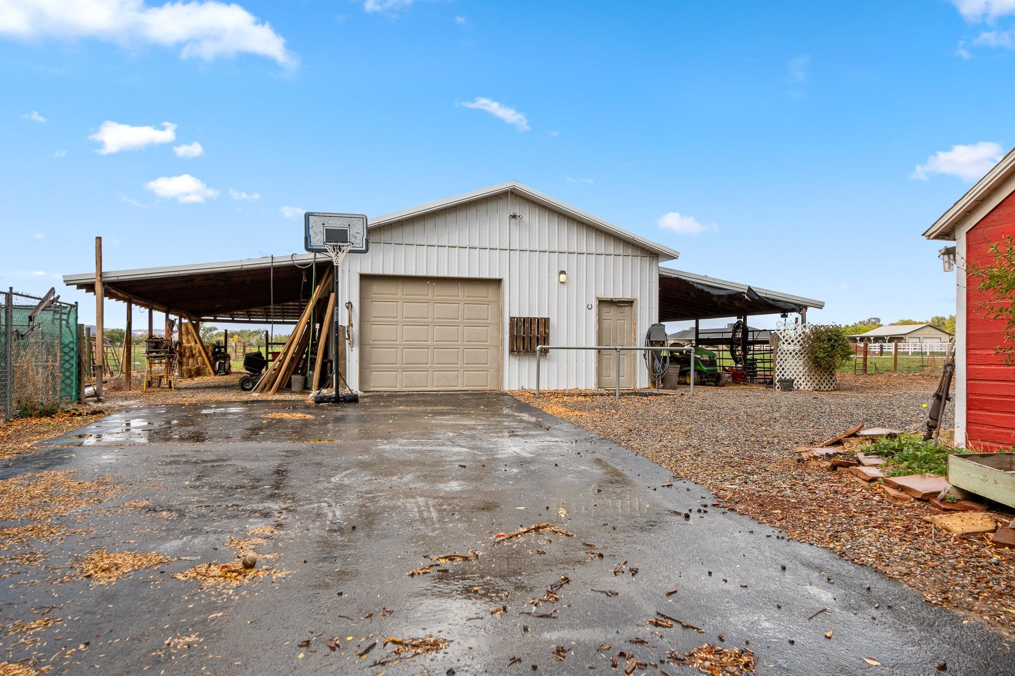 1185-17 17 1/2 Road Fruita, CO 81521 - Photo 32 of 35 a view of parking area