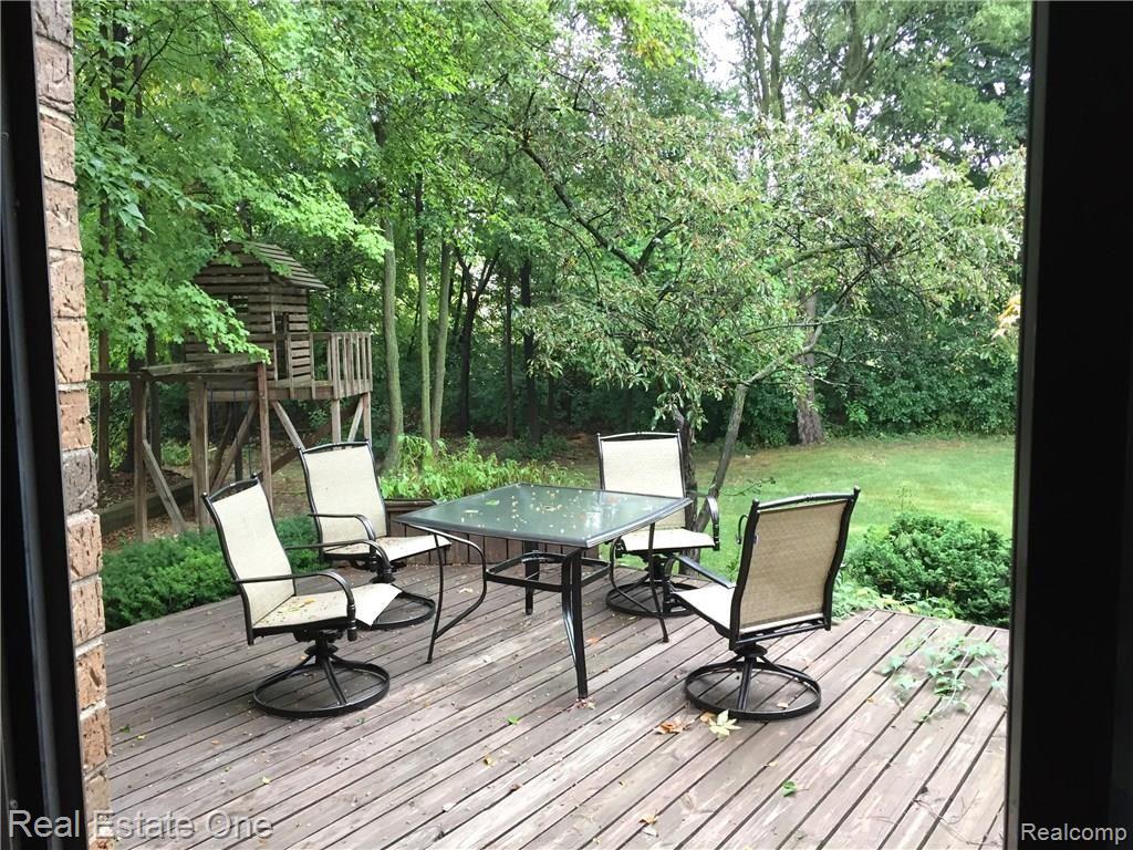 22032 Meridian Lane Novi, MI 48375 - Photo 22 of 33