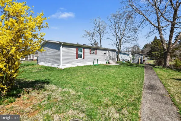$140,000 | 4 Gaslight Place, Quakertown, PA 18951